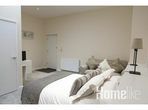 Studio apartment near Ipswich Waterfront & Town Centre - Apartments
