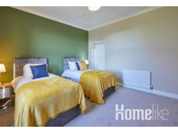 Elegant Coastal 2 bedroom Retreat in South Shields - Lakások