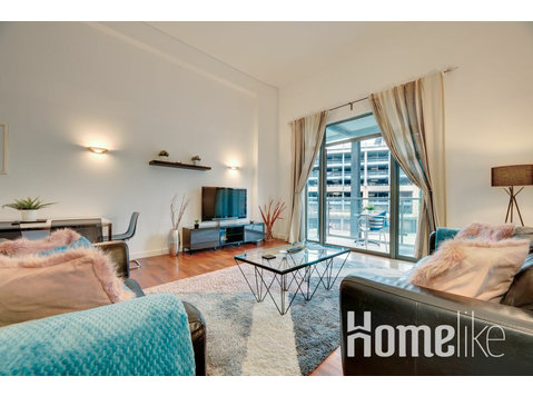 Spacious 1st floor apartment w balcony - Apartments