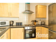 2 BR apartment  in the centre of Liverpool - குடியிருப்புகள்  