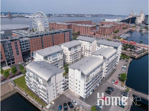 2 Bed Apartment in Liverpool Docklands - குடியிருப்புகள்  