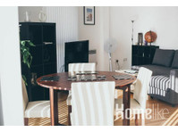 Bright and compfy 2 BR penthouse apartment  in the centre… - 	
Lägenheter