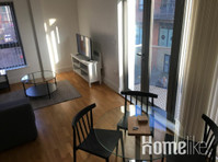 Charming bright apartment in prime location w parking - Korterid