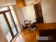 Charming bright apartment in prime location w parking - Korterid