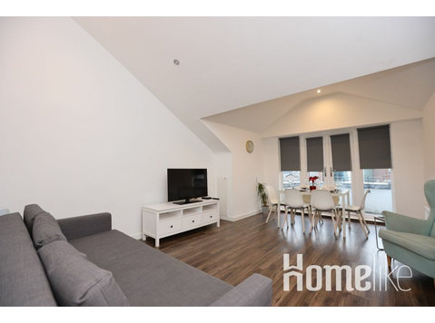 Modern 2 bedroom apartment in Liverpool City Centre - Asunnot