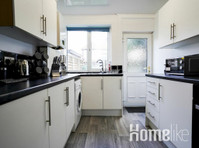 Stanley House, 3 bed Liverpool Stylish Home, Free Parking - Apartments