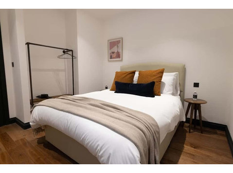 Deluxe One Bed - Apartamentos