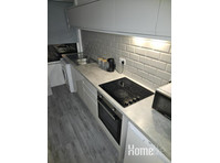 Modern 2 Bed City Centre Apartment - Apartments