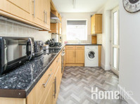 Merseyside Contractor Friendly Home - Apartments