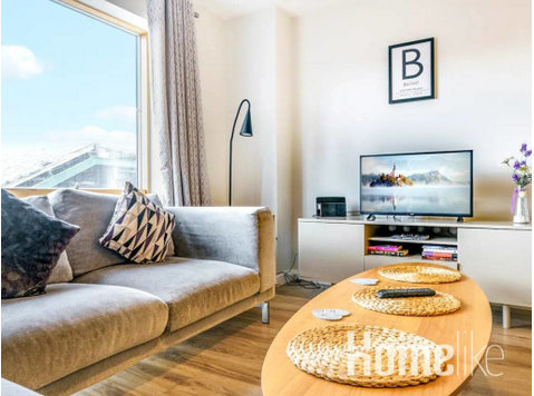 Beautiful Loft Apt and Walk Everywhere - Апартмани/Станови