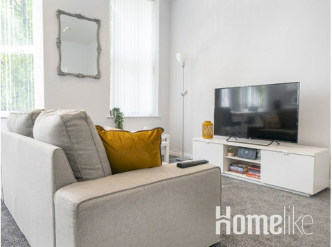 Pristine 1BR Apt Queens Uni Walk Everywhere - Апартмани/Станови