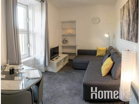 Bright, modern apartment is a five-minute walk from Dundee… - Korterid