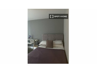 Room for rent in 3-bedroom penthouse apartment - Izīrē