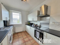 Lovely 4 Bedroom Apartment with 8 Separate Beds - Byty