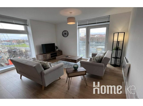 2 Bedroom in Glasgow - Apartments