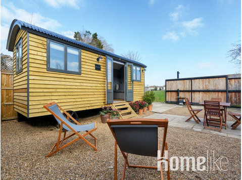 Whitstable Shepherds Hut minutes from the Harbour - アパート