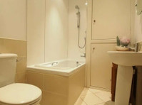 Lovely 1 bedroom flat to rent - Apartamente