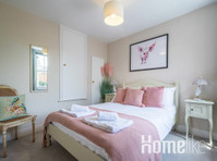 Charming 2 bed cottage with parking in Canterbury - Apartmani