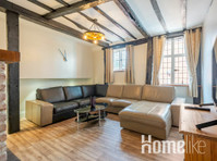 Renovated Apartment in the Centre of Canterbury - شقق