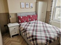 Flatio - all utilities included - Stylish Double Room in… - WGs/Zimmer
