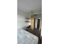 Flatio - all utilities included - London Bridge: Double bed… - WGs/Zimmer