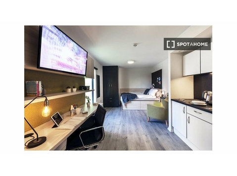 Apartamento de 1 quarto para alugar em North Acton, Londres - Aluguel