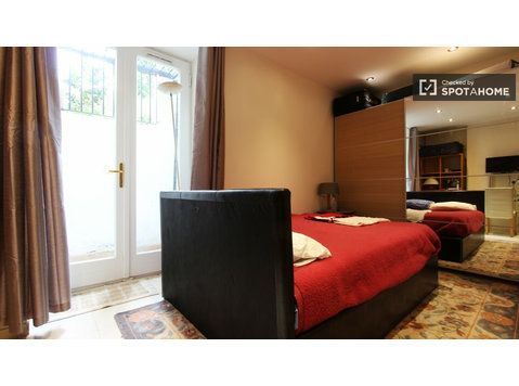 Accogliente camera in appartamento condiviso a Acton, Londra - In Affitto