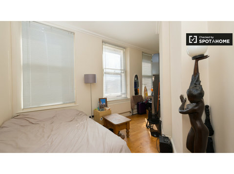 Enorme quarto no apartamento em Westminster, Londres - Aluguel