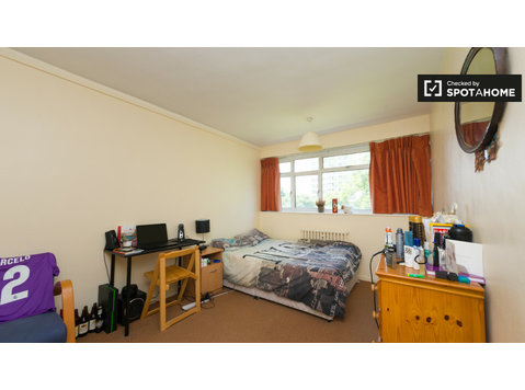 Helles Zimmer in Wohnung in Westminster, London - Zu Vermieten