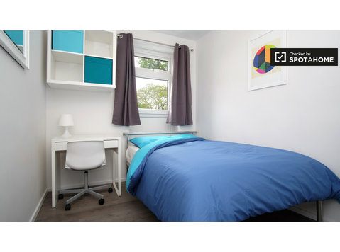 Zimmer zu vermieten in 4-Zimmer-Wohnung in Bethnal Green - Zu Vermieten