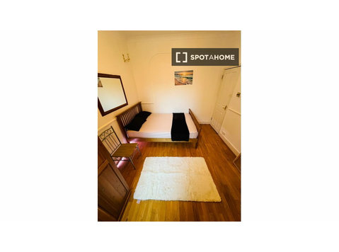 Room for rent in 7-bedroom house in Lambeth, London - เพื่อให้เช่า
