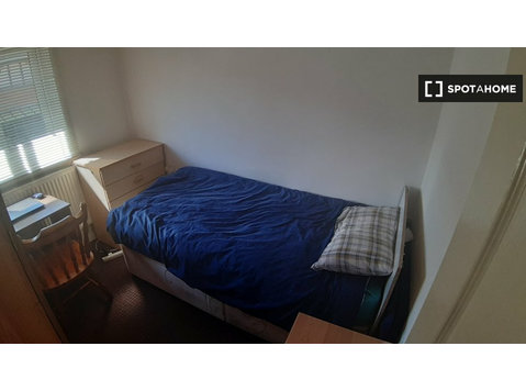 Room in shared apartment in London - เพื่อให้เช่า