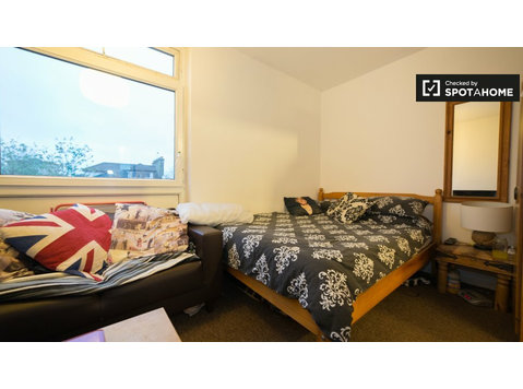 Rooms for rent in 6-bedroom Apartment in Lambeth, London - Disewakan