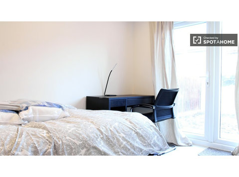 Rooms for rent to professionals, houseshare, Poplar, London - الإيجار