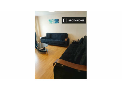 1 Bed Flat for Rent with Parking, Walthamstow, London - Apartments