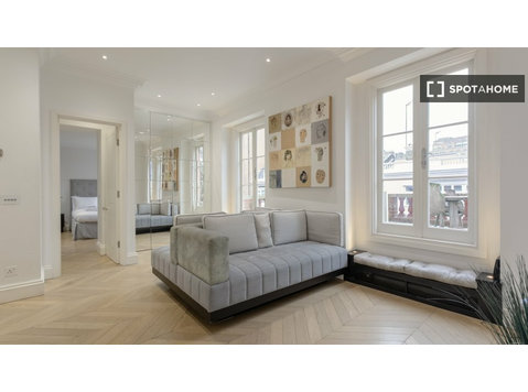 1-Bedroom Apartment in South Kensington - குடியிருப்புகள்  