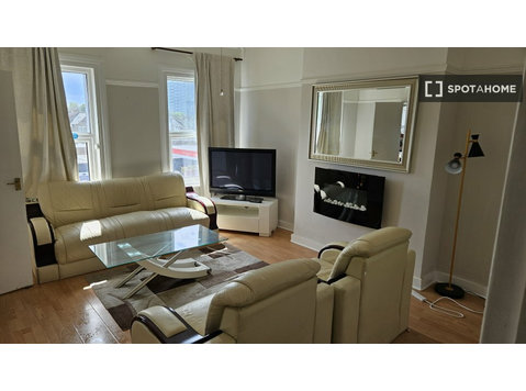 1-bedroom apartment for rent in Addiscombe, London - Apartmani