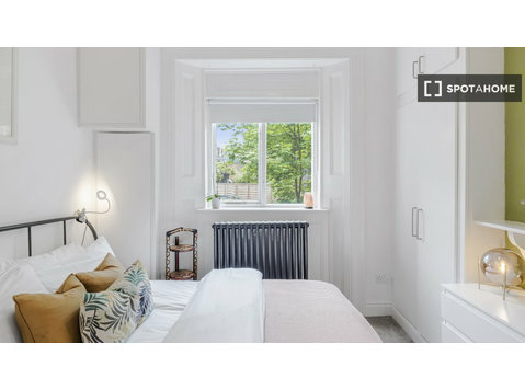 Apartamento de 1 dormitorio en alquiler en Caledonian,… - Pisos