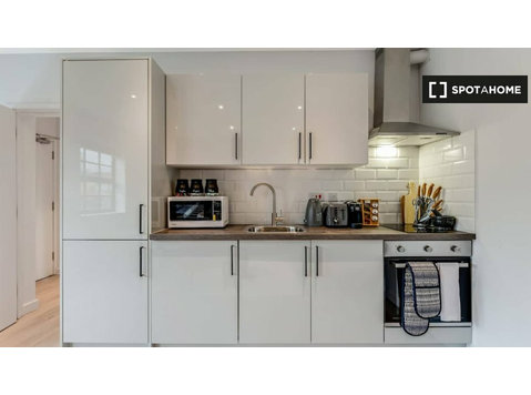 Mieszkanie z 1 sypialnią do wynajęcia w Devonshire House w… - Mieszkanie