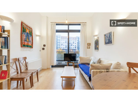 1-bedroom apartment for rent in East Acton, London - Căn hộ