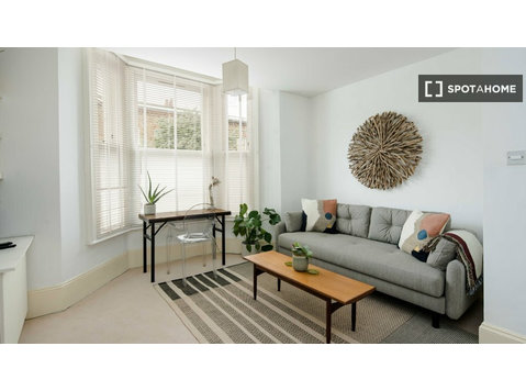 Do wynajęcia apartament z 1 sypialnią przy Harrow Road w… - Mieszkanie