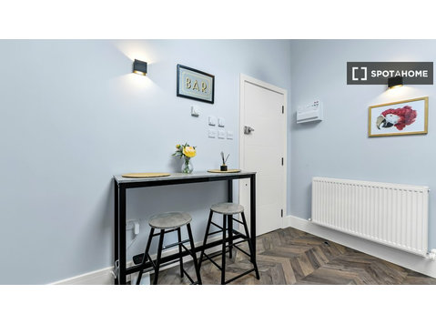 1-bedroom apartment for rent in Romford, London - Byty