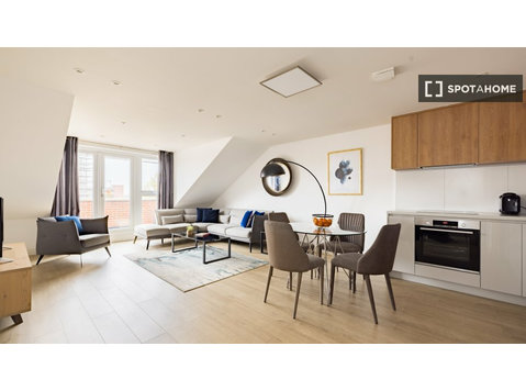 Apartamento de 1 quarto para alugar em Staines-upon-Thames. - Apartamentos