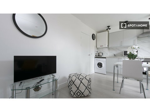 Apartamento de 1 quarto para alugar em Tottenham, Londres - Apartamentos