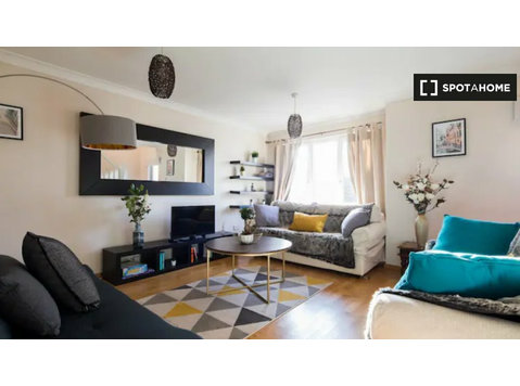 Appartement 2 chambres à louer à Hammersmith & Fulham,… - Appartements
