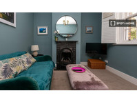 2-bedroom apartment for rent in Bishop's, London