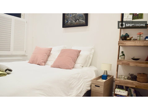 Apartamento de 2 habitaciones en alquiler en Coldharbour,… - Pisos