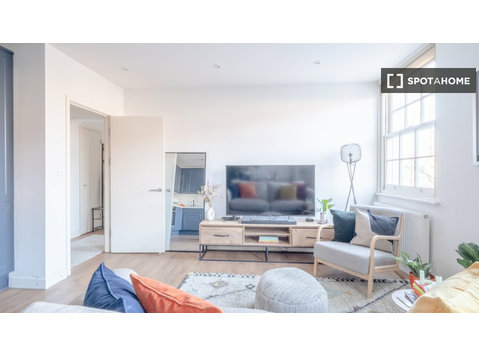 Apartamento de 2 quartos para alugar em De Beauvoir, Londres - Apartamentos