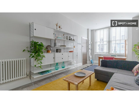 Do wynajęcia dwupokojowe mieszkanie w dzielnicy Fulham w… - Mieszkanie