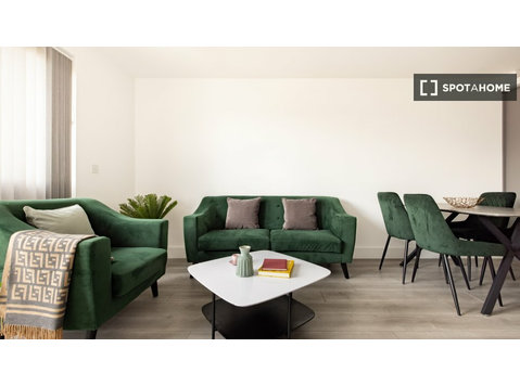 Appartement 2 chambres à louer à Golden Mile, Londres - Appartements